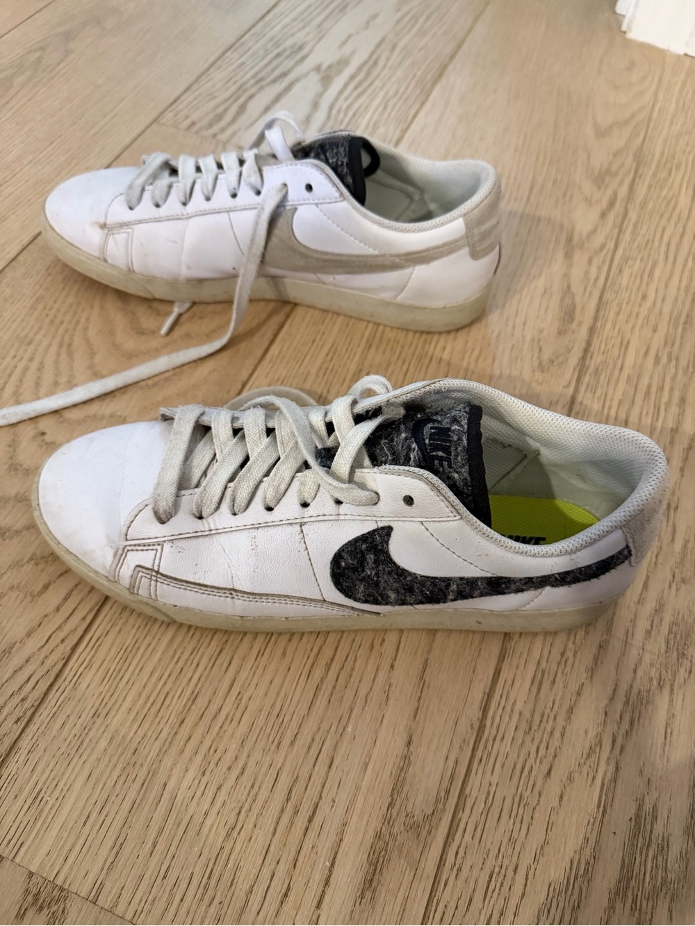 Nike Women Blazer Low SE Shoes Size 10